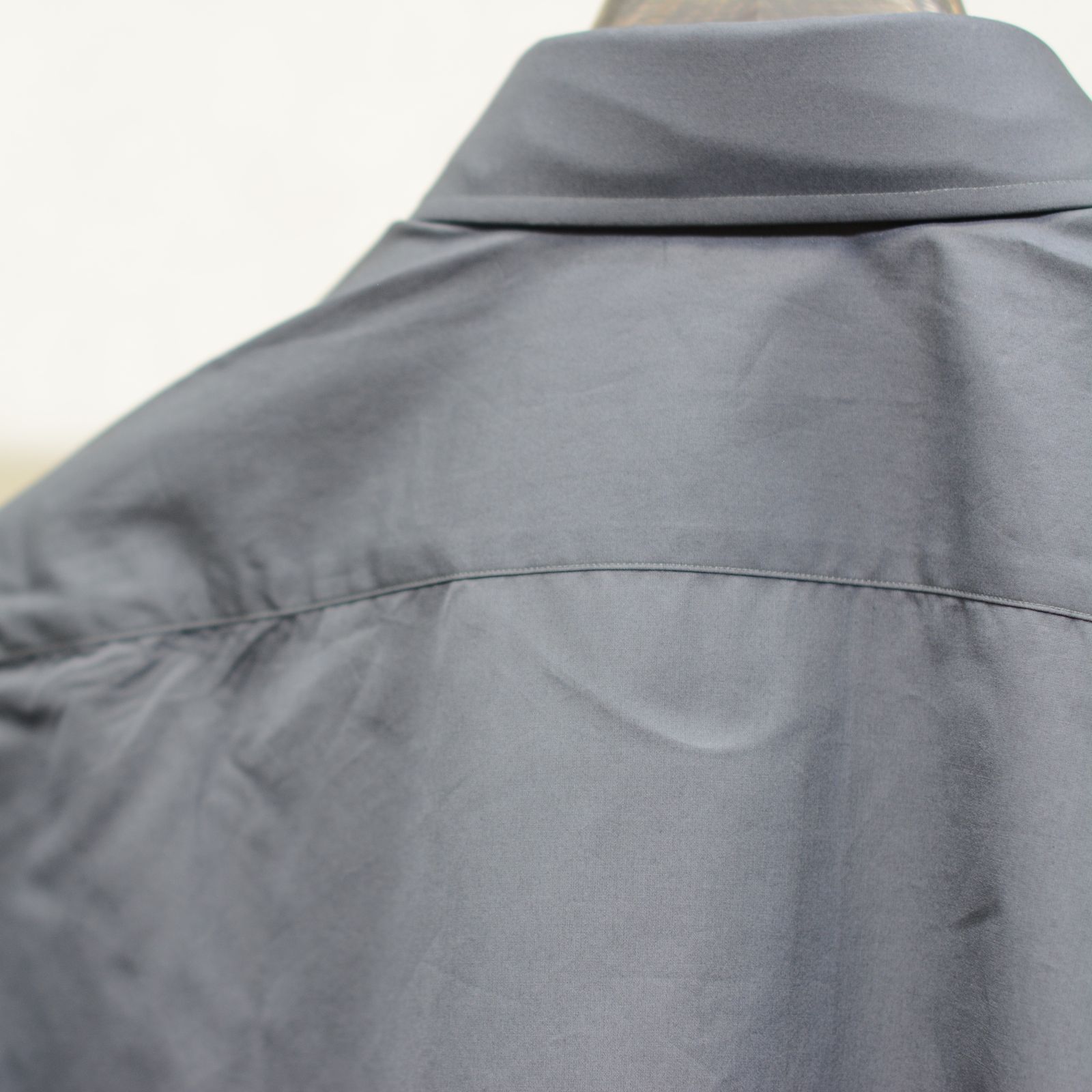 BROADCLOTH LONG CUFF SHIRT”