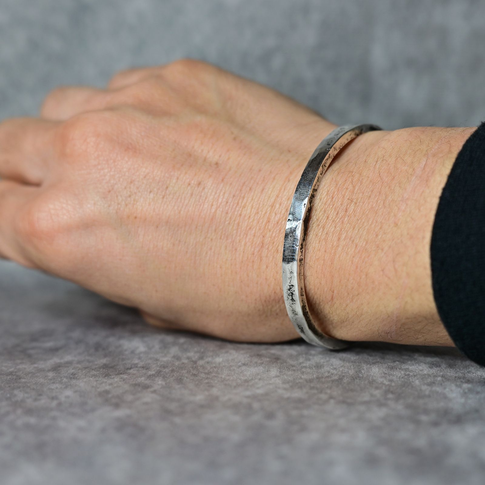 STRAIGHT BANGLE NARROW （M）｜ SILVERS 純銀