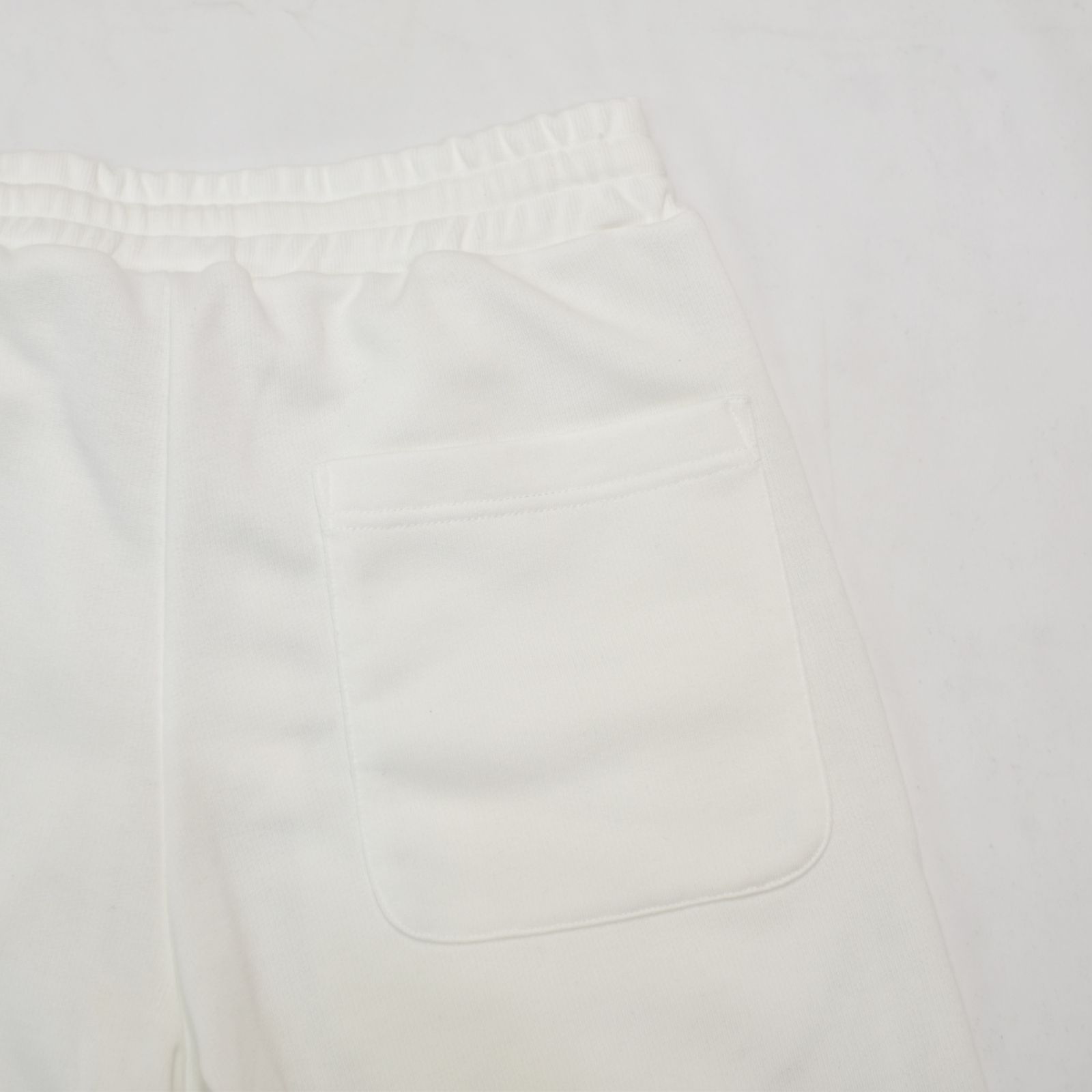AEROKNOT RELAX SWEAT PANTS <NATURALLY PAINT DESIGN> (WHITE)