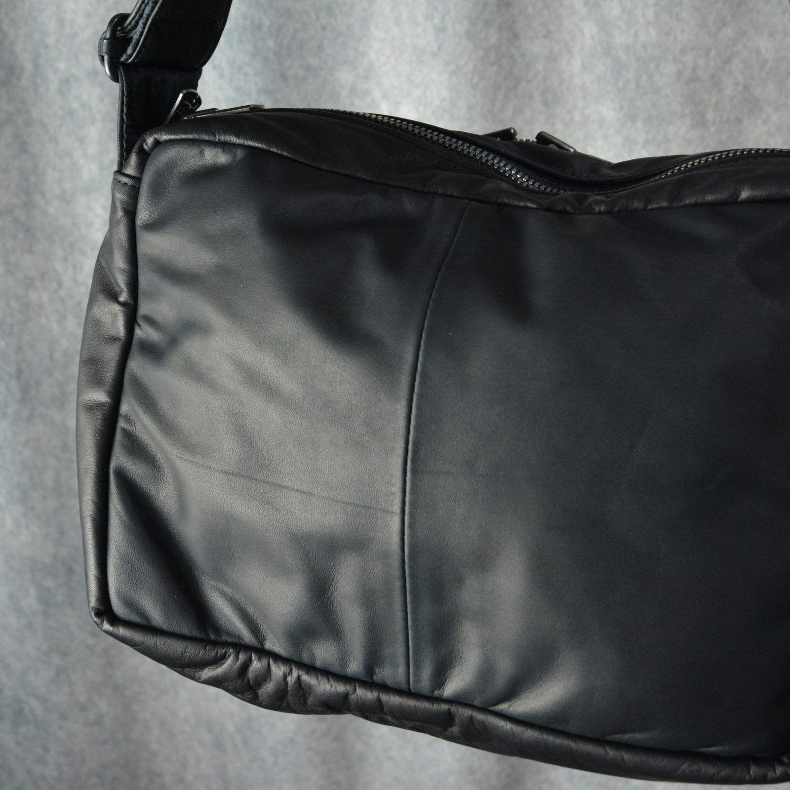 Furniture Leather トラベルバッグ  （BLACK / ブラック）