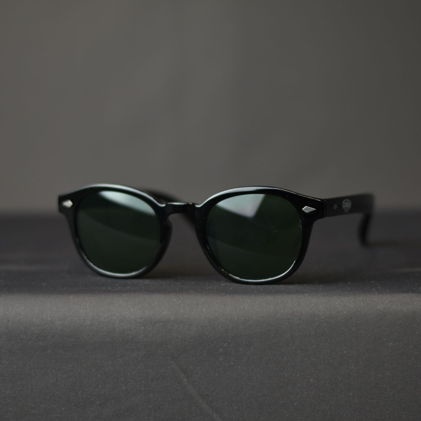 CUTRATE LOGO GLASSES (BLACK × GREEN) / カットレイト ロゴ グラシズ