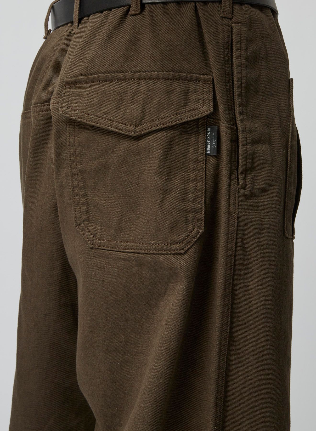 J-NO TUCK W STRING WORK P (BROWN)