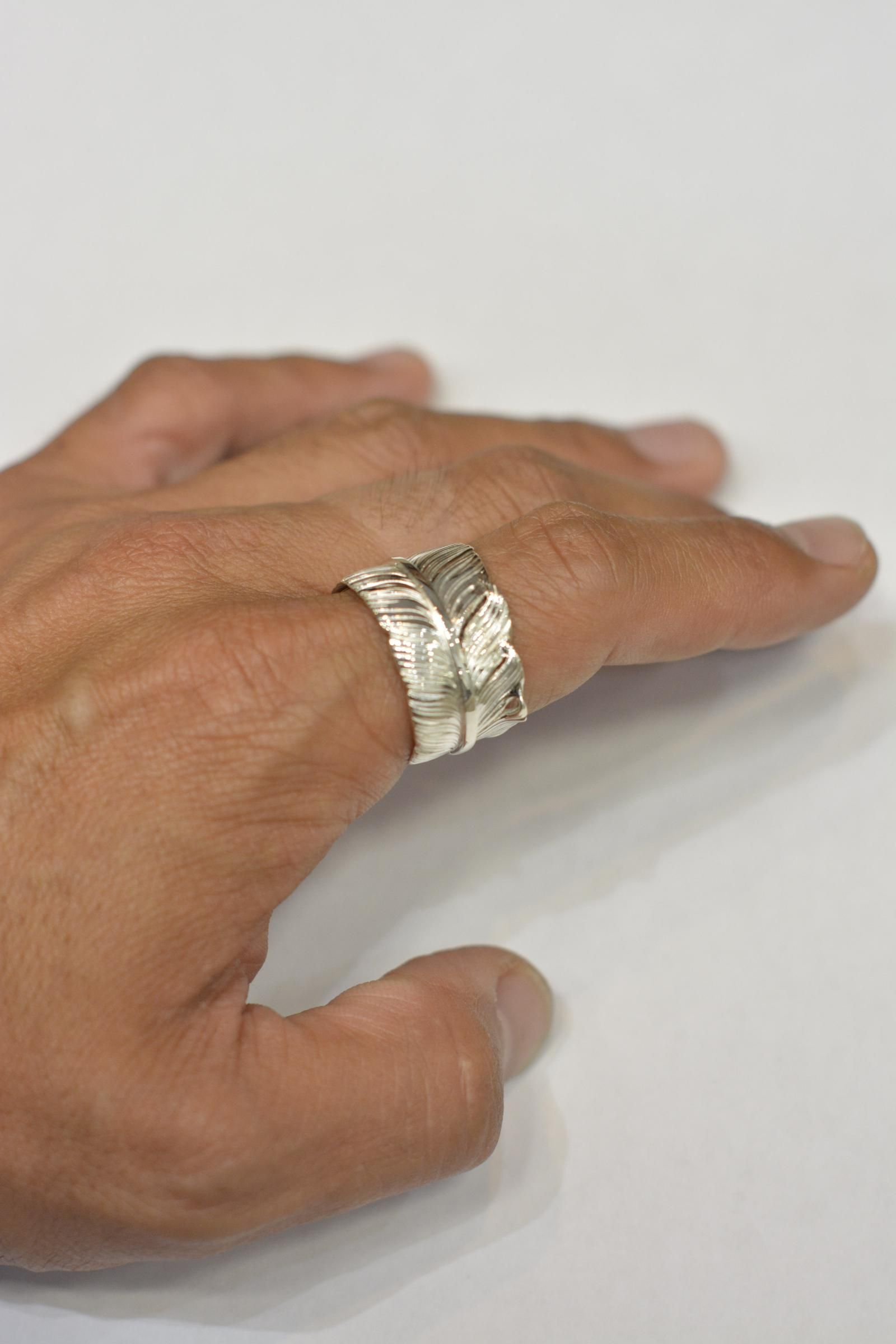 L old feather ring 02