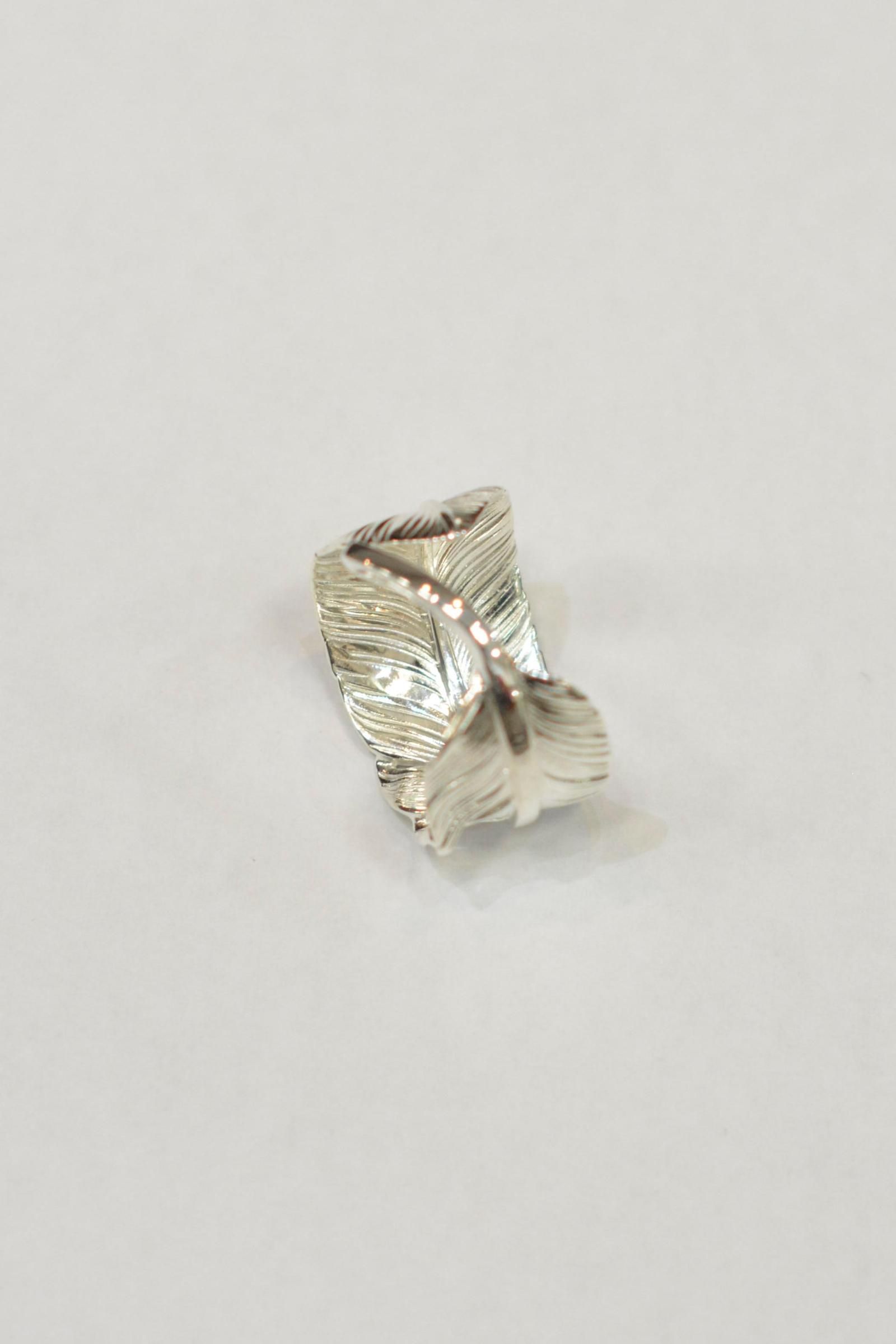 L old feather ring 02