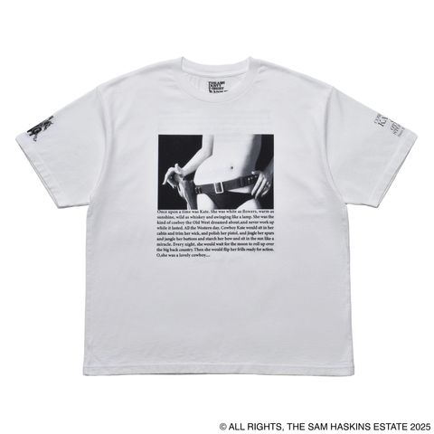 Sam Haskins×Stie-lo “holster Tee （WHT）｜サム・ハスキンス×スティーロ ホルスター プリントTシャツ｜25MND-STL006