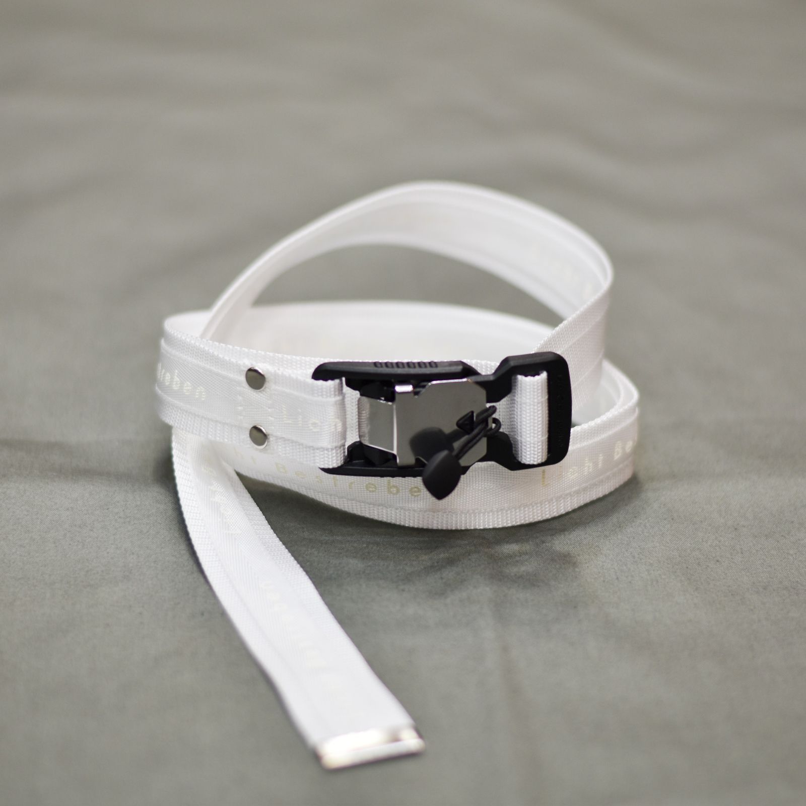 マグネットバックルロングベルト / LB22SS-AC01 (WHITE×SILVER)