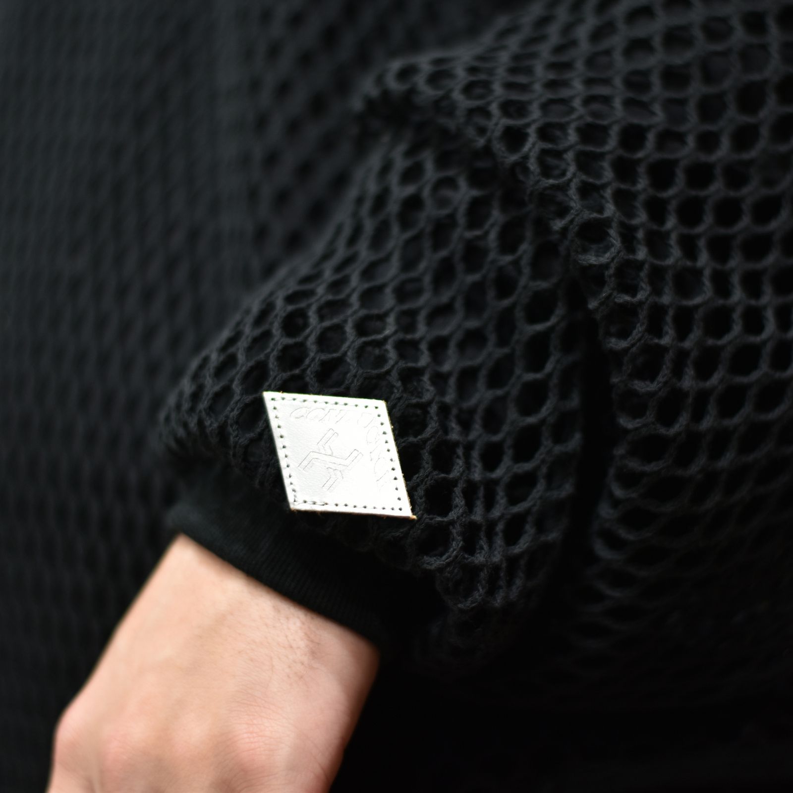 MESH TAIL LONG SLEEVE TOP (BK)｜テイルロングスリーブ｜PD26SC04