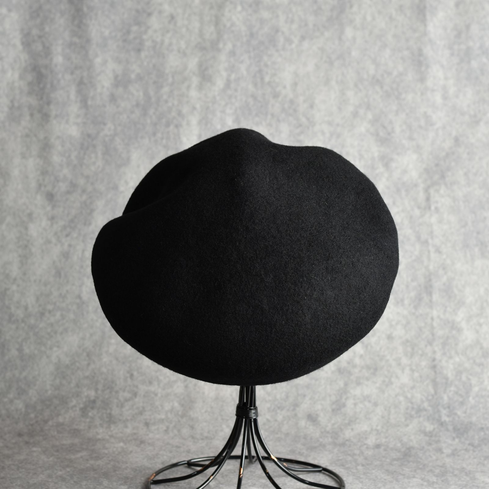 the h.w.dog&co.黒 ベレー帽 CALEE - × THE H.W.DOG&CO. EMBROIDERY WOOL BERET (BLACK) / ザ