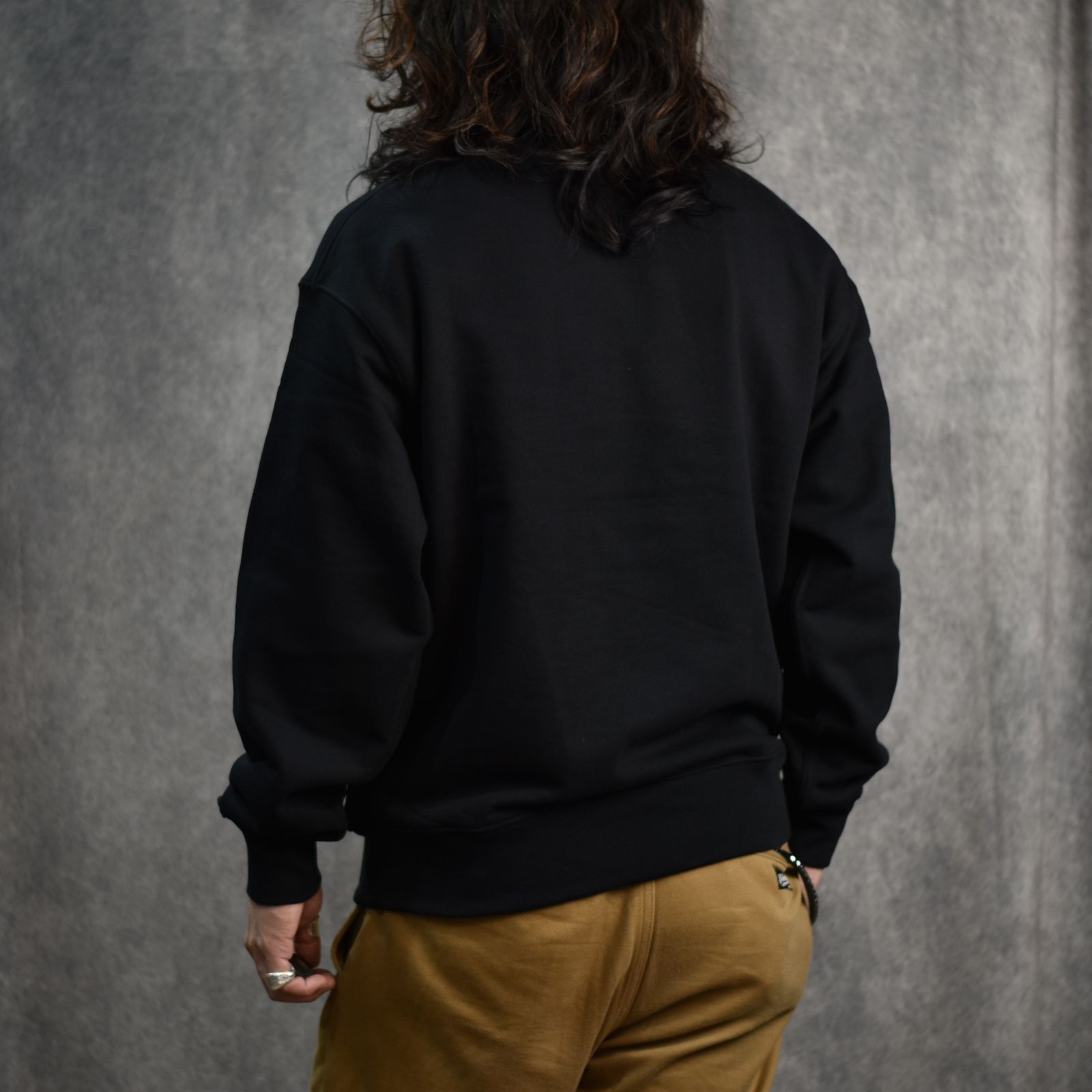 "chord" EMBROIDERY 12.7OZ CREW NECK SWEAT (BLACK) / ロゴ刺繍 12.7オンス クルーネック スウェット (ブラック)