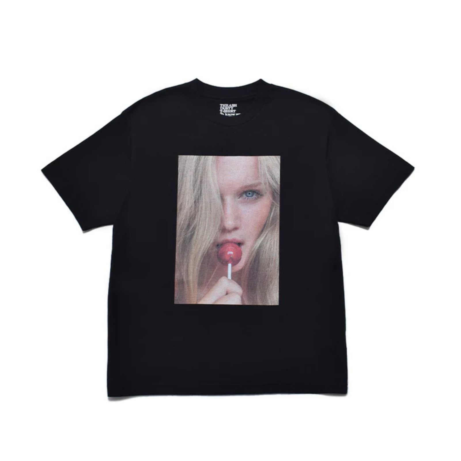 MIKE DOWSON “Naked Fashion Girls”×Stie-lo “Lollipop” Crewneck T-SH （BLACK） / プリントTシャツ （ブラック） 25MND-STL002
