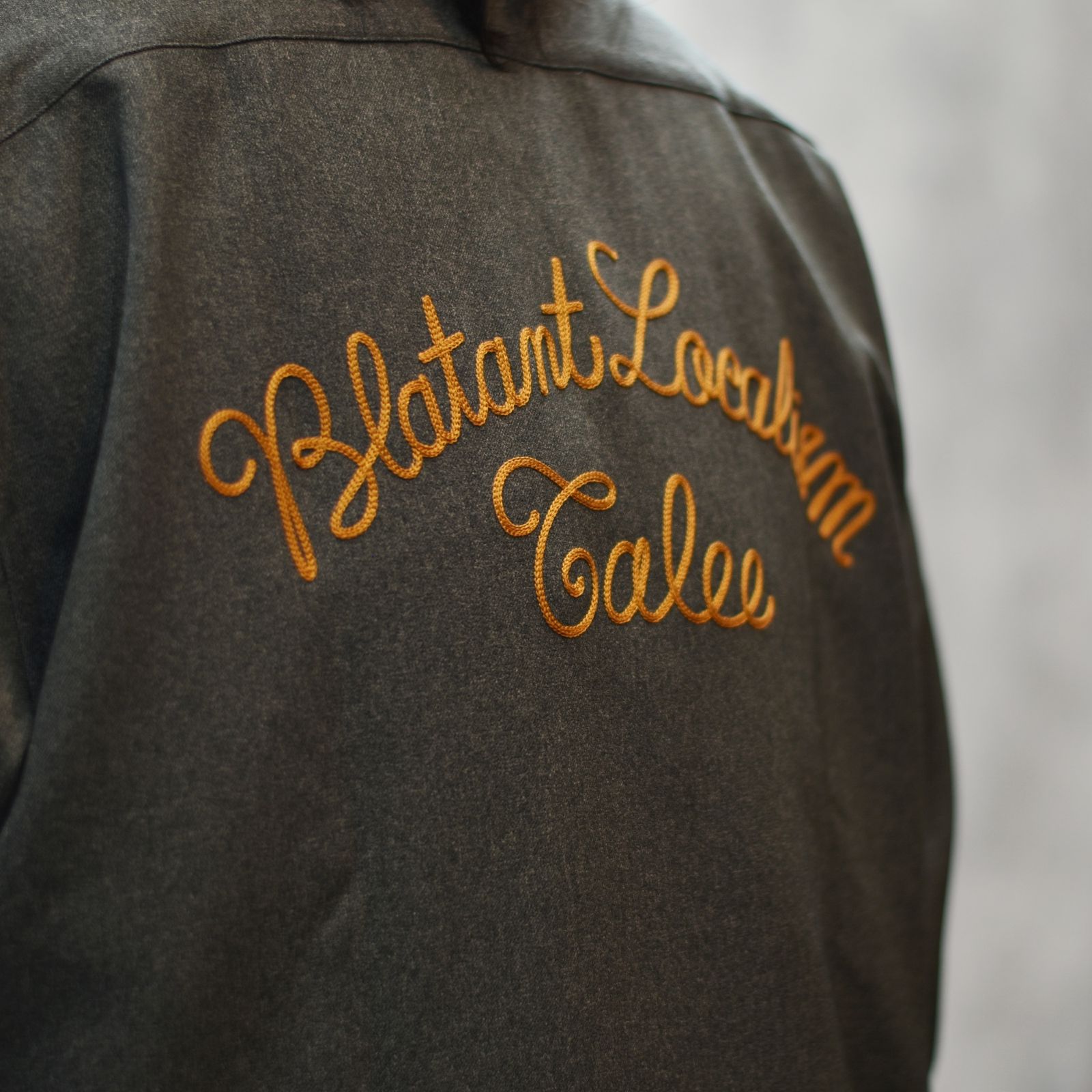 "BLATANT LOCALISM" OPEN COLLAR ROUND L/S SH (CHARCOAL)｜オープンカラー ラウンド 長袖シャツ｜CL-25AW038