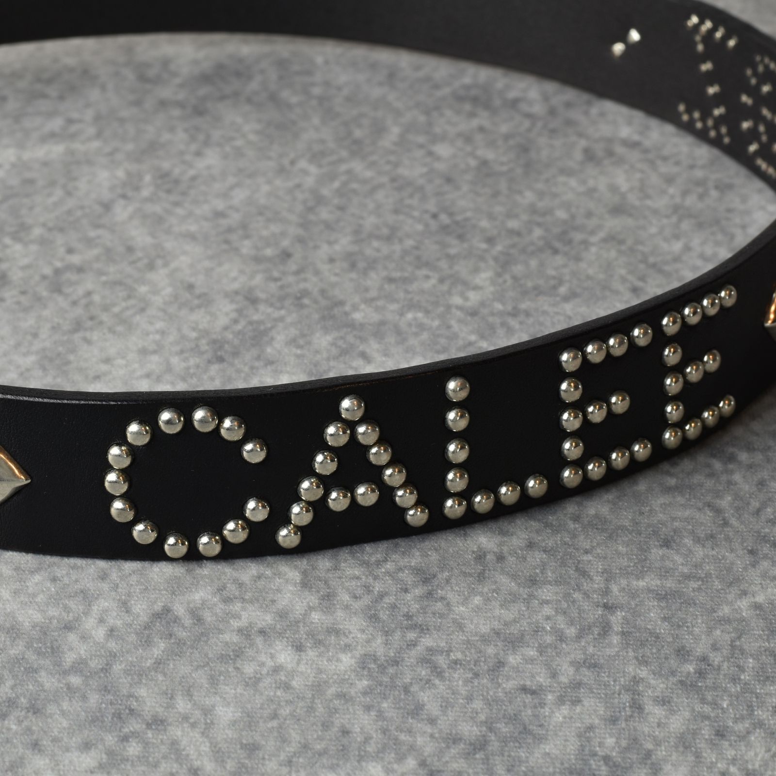 × KEBOZ STUDS LEATHER BELT (BLACK) / × ケボズ スタッズ レザー ベルト