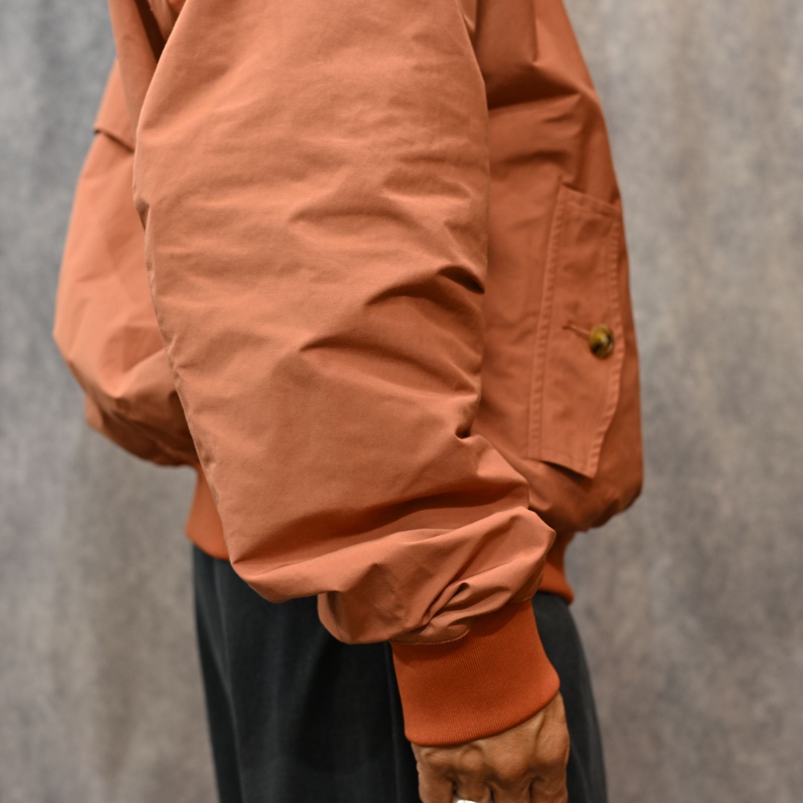 BARACUTA G9 REVERSIBLE HARRINGTON JACKET （ONION）｜バラクータ ハリントンジャケット スウィングトップ ドリズラー｜2252-BL80-045-peg