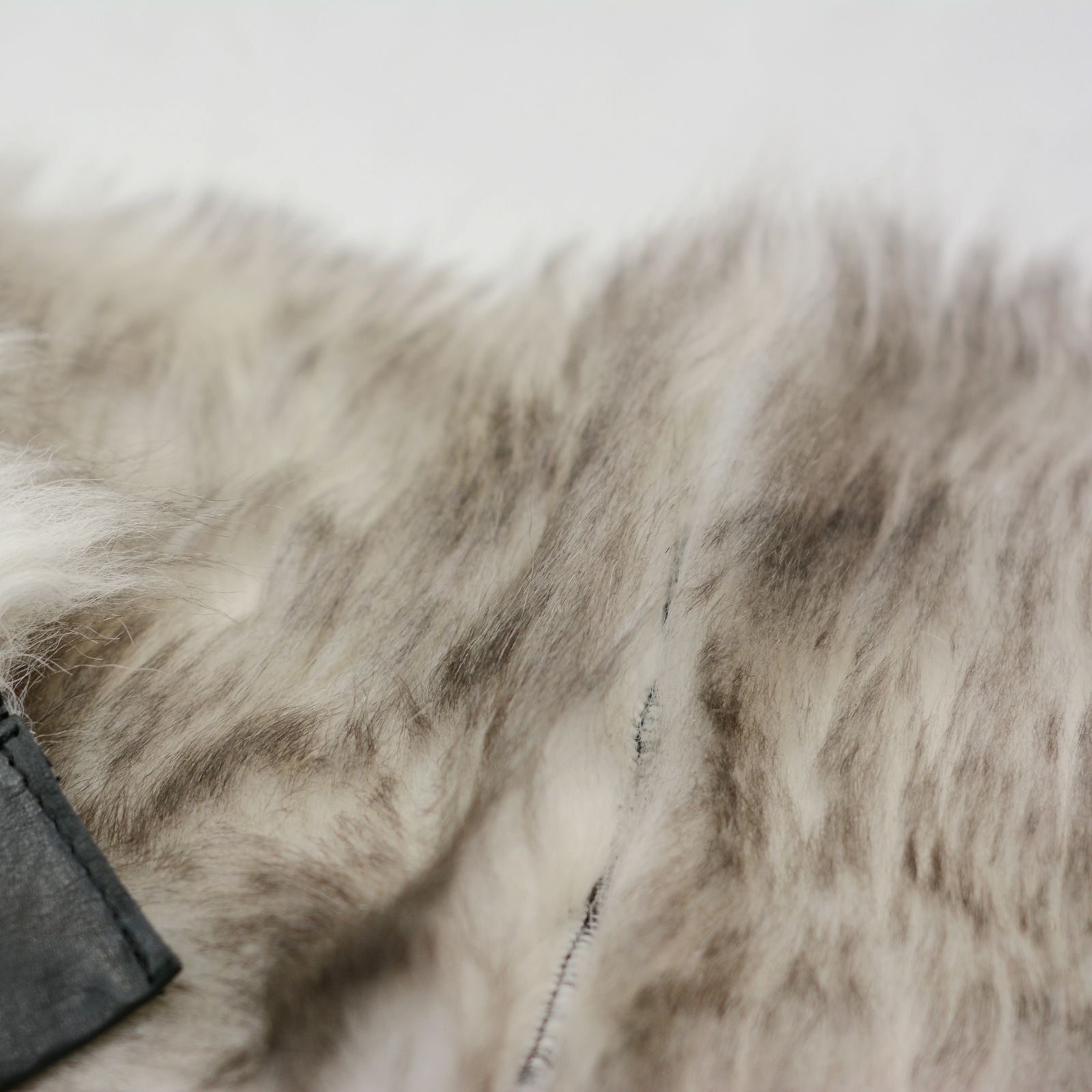 SHEEP SHEARLING NECK WARMER"