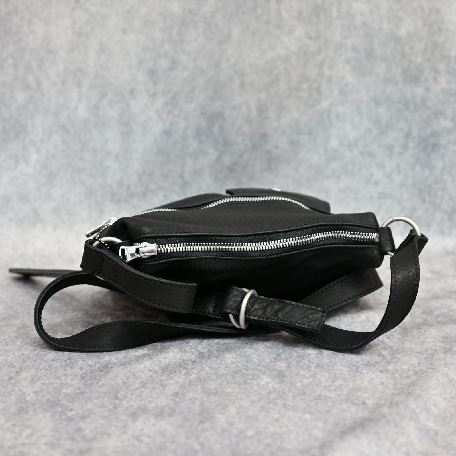 ジャパンカーフ タンニン鞣し 製品洗い加工 （BLACK）254-01