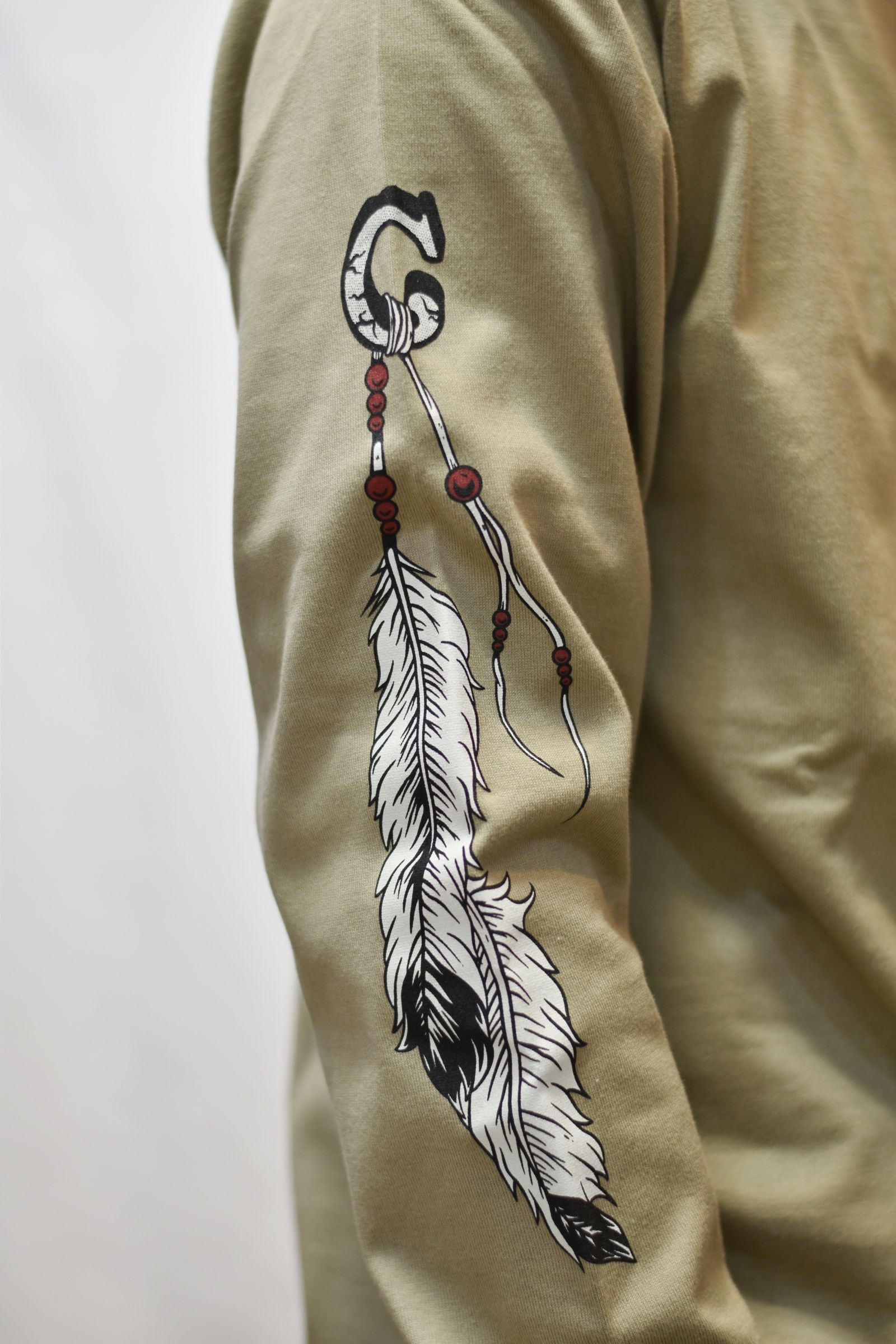 MULTI PRINT L/S TEE (BEIGE)