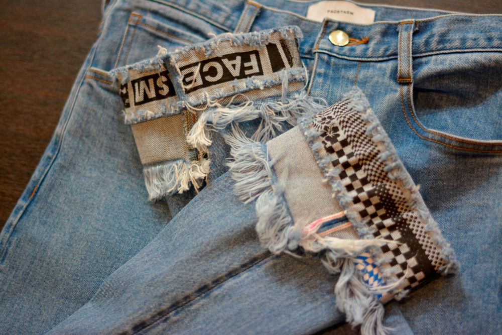 FACETASM｜ファセッタズム 【CROPPED PRINT DENIM PANTS】