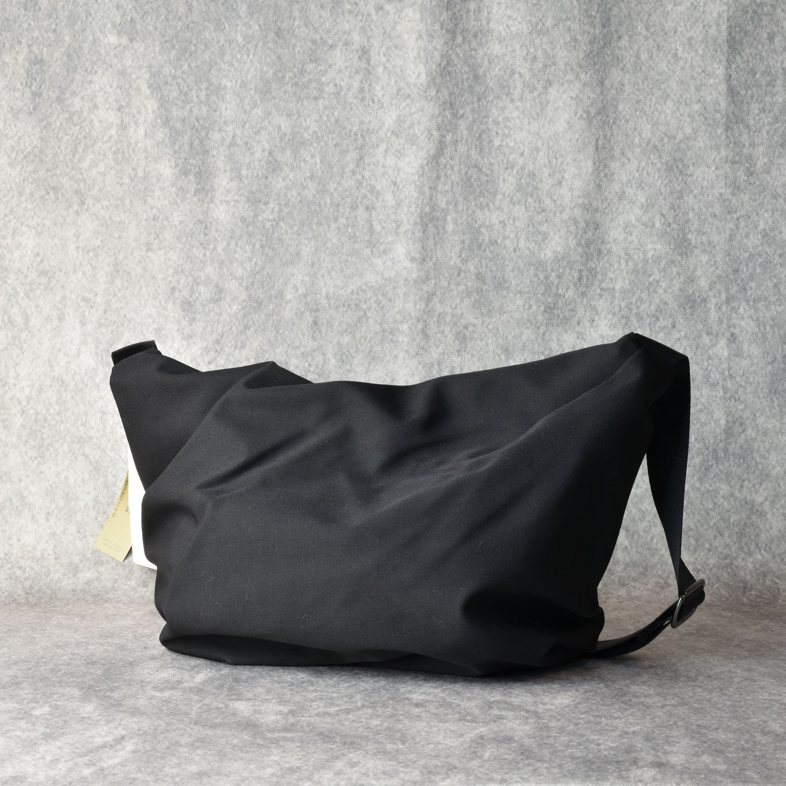WOOL GABARDINE NYLON TAPE DRAPE SACOCHE （BLACK） ドレープ サコッシュ  HP-I07-861