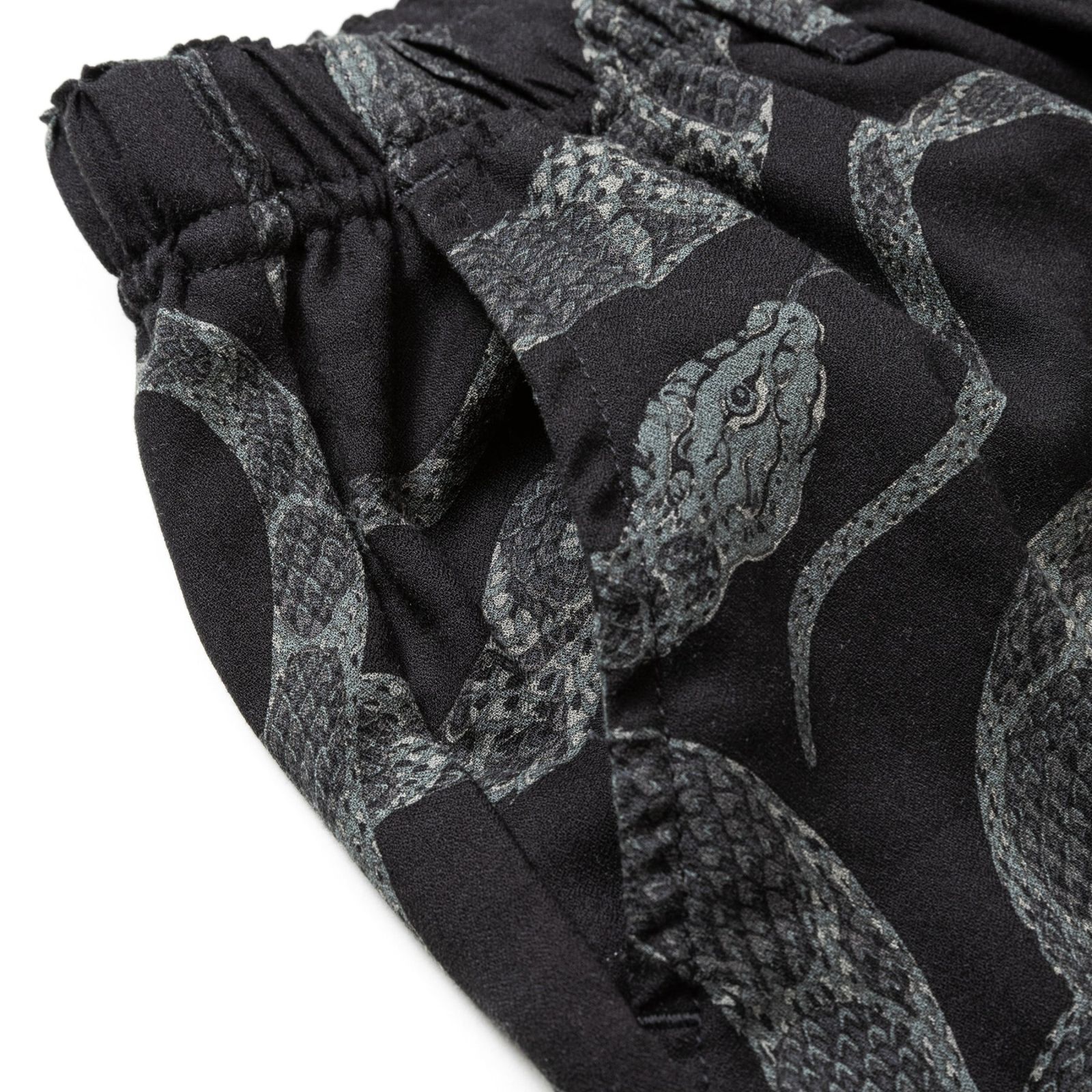 ALLOVER SNAKE PATTERN EASY SHORTS ＜EXCLUSIVE＞ (BLACK) / スネーク柄 イージーショーツ