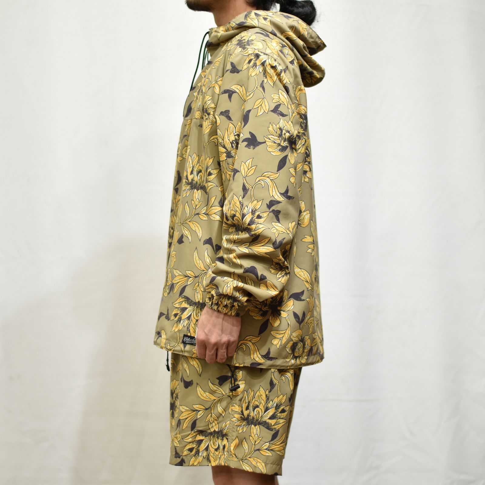 CALEE - ALLOVER FLOWER PATTERN ANORAK PARKA (KHAKI OLIVE) | chord