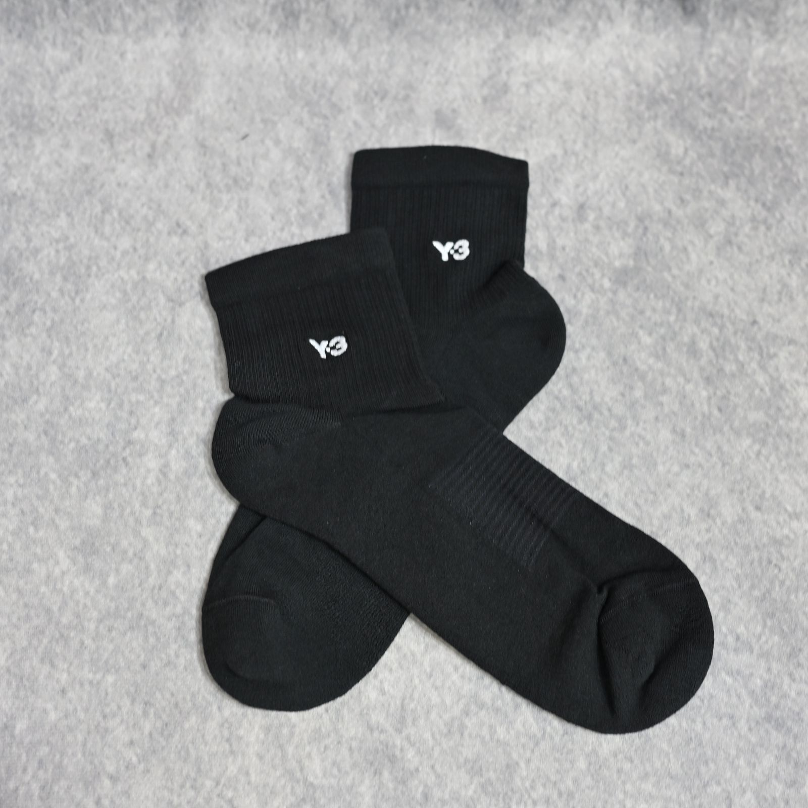 Y-3 CLASSIC LOW SOCKS （BLACK） / ストライプ ソックス （ブラック） JZ6276