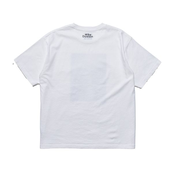 × STIE-lo  Mike Dowson Holding Tee （WHT / ホワイト）｜プリントTシャツ｜STLMD002