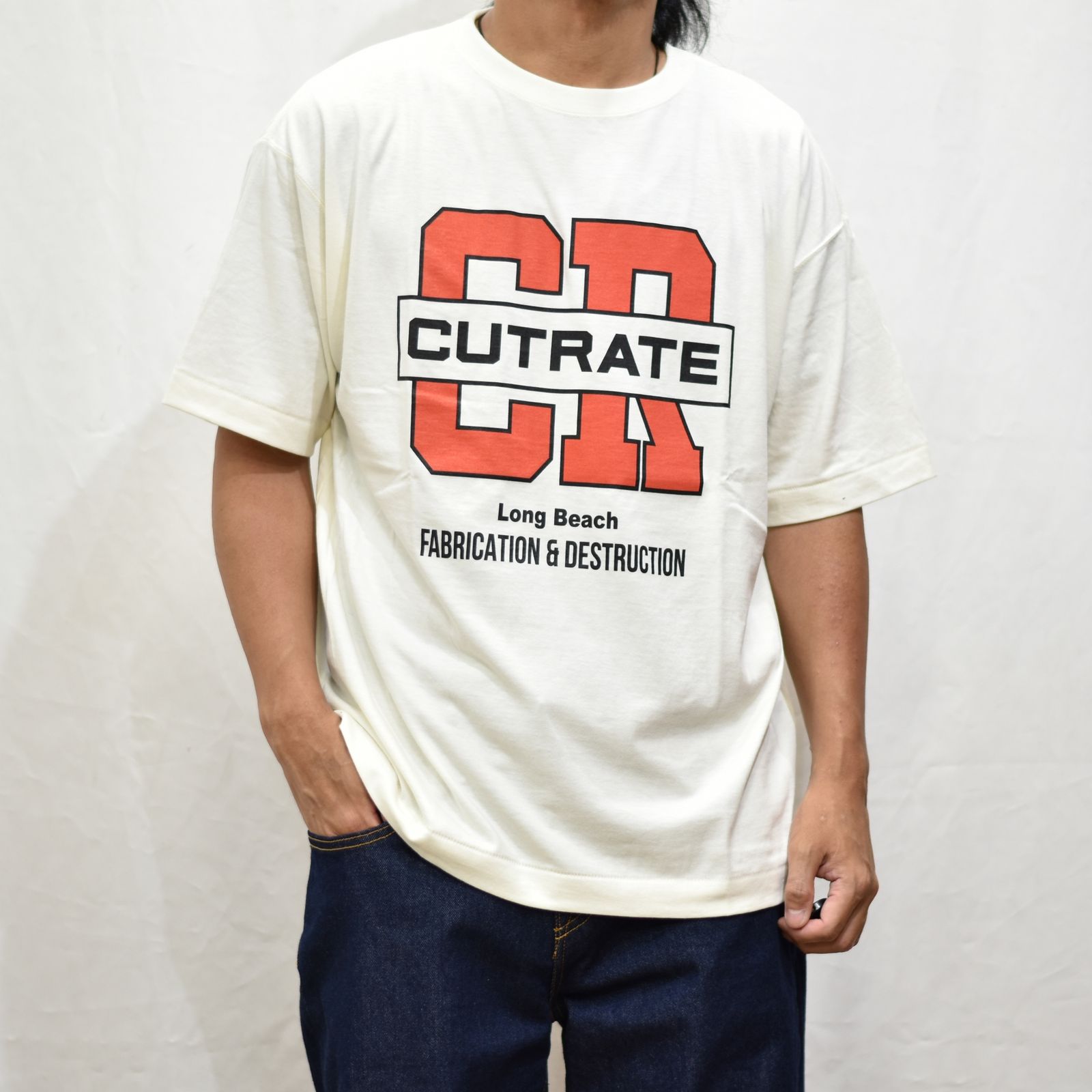 CUTRATE FOOTBALL TEAM LOGO DROPSHOULDER S/S T-SHIRT (OFF WHITE)