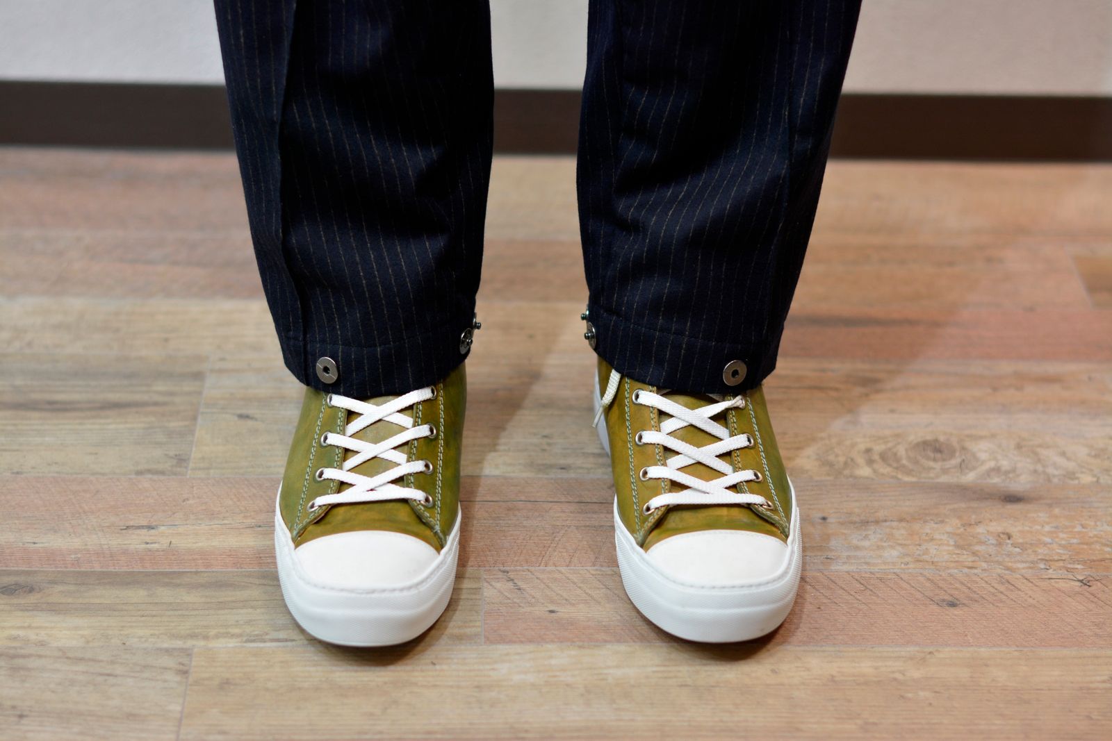 HORSE LEATHER HI-CUT SNEAKER