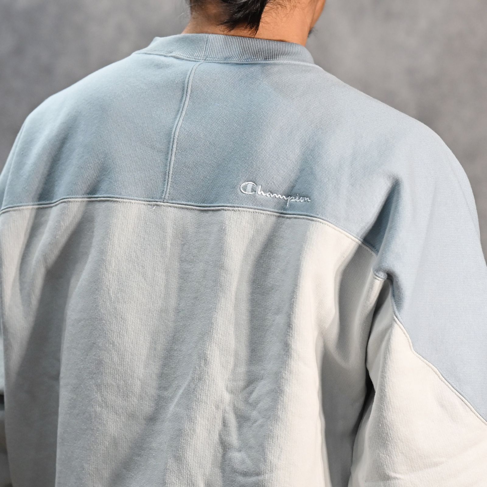 × Champion CREWNECK SWEAT （L.GRAY） / チャンピオン クルーネックスウェット （ライトグレー） /