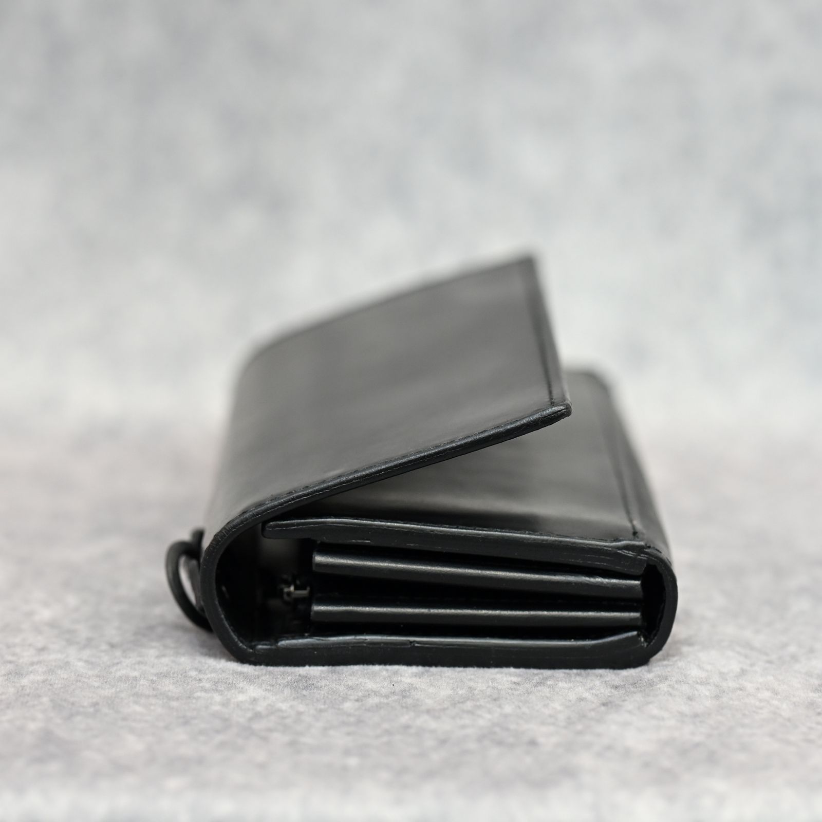 GUIDI CALF WHITE TANNING “Vitello Lucido” LONG WALLET （BLACK）｜カーフ 白鞣し 財布｜889-09