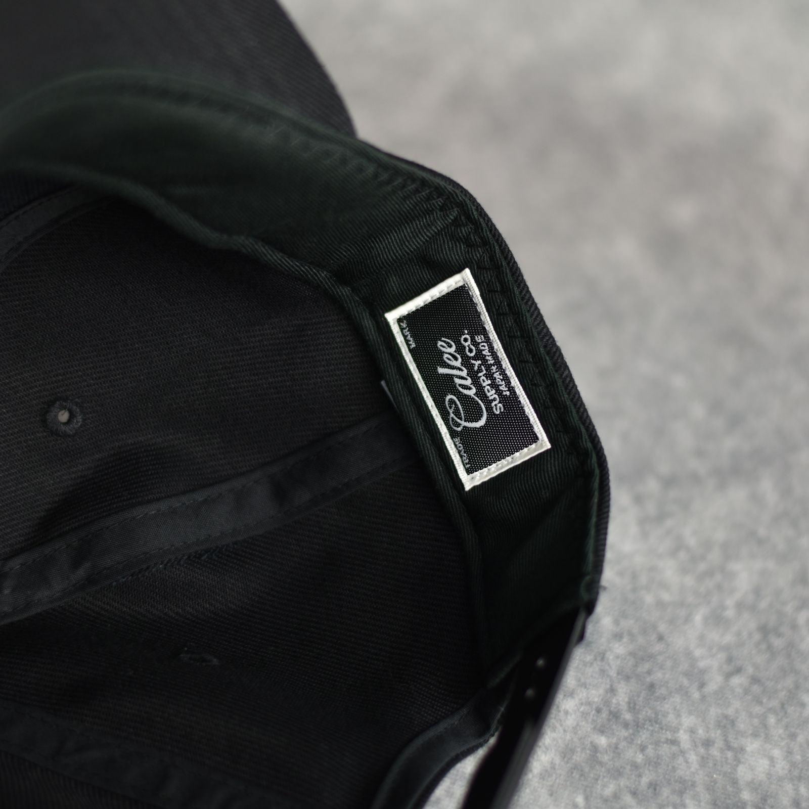 "S.V.D.S.H" TWILL CAP (BLACK) / ツイル ベースボールキャップ