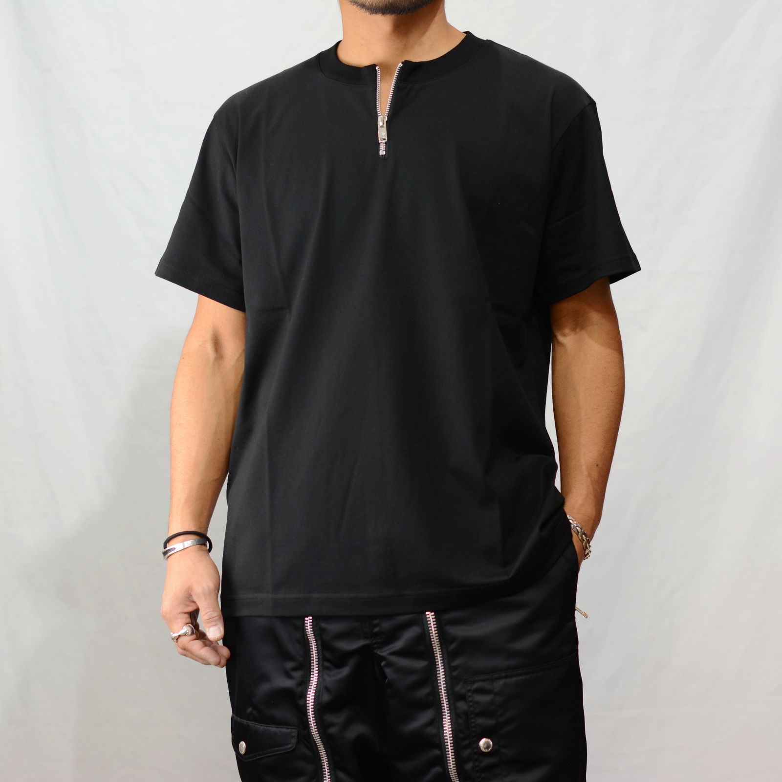 Zip t-shirt (BLK)