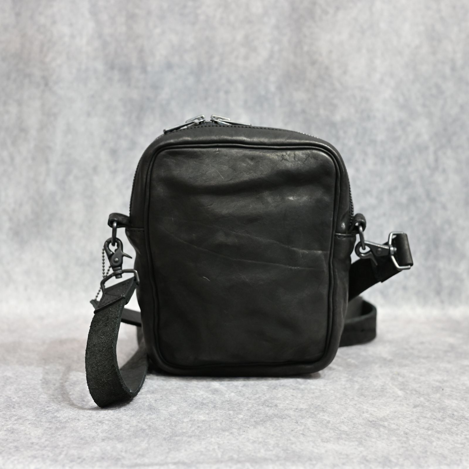 ダブルショルダー製品染め W ZIP ショルダーバッグ （BLACK）｜92-32