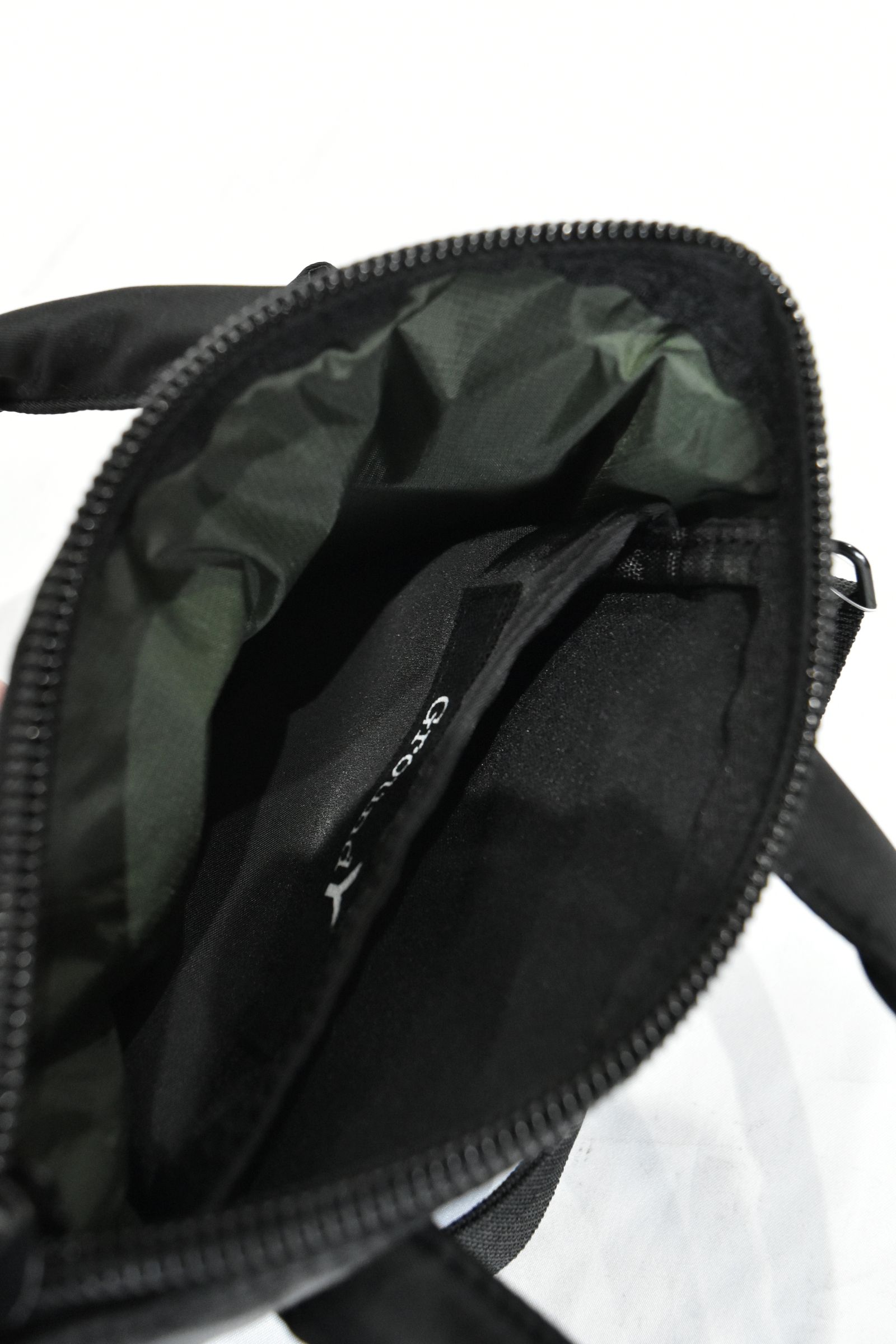 Ground Y - Small helmet bag (Black) | chord online store