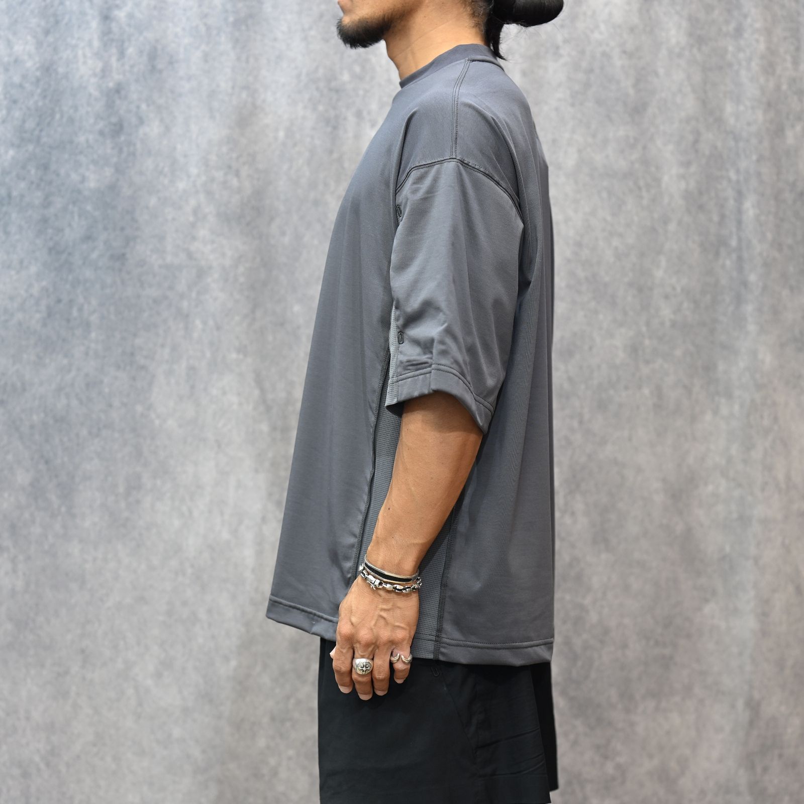 SIDE-PANEL T-SHIRT （CHARCOAL） / ドロップショルダー Tシャツ （チャコール） 9251-CS53-015