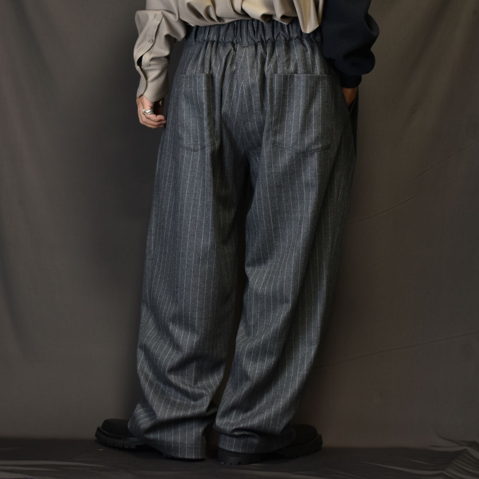 ポケットタックワイドパンツ / LB23AW-PT05-GST (GRAY STRIPE)