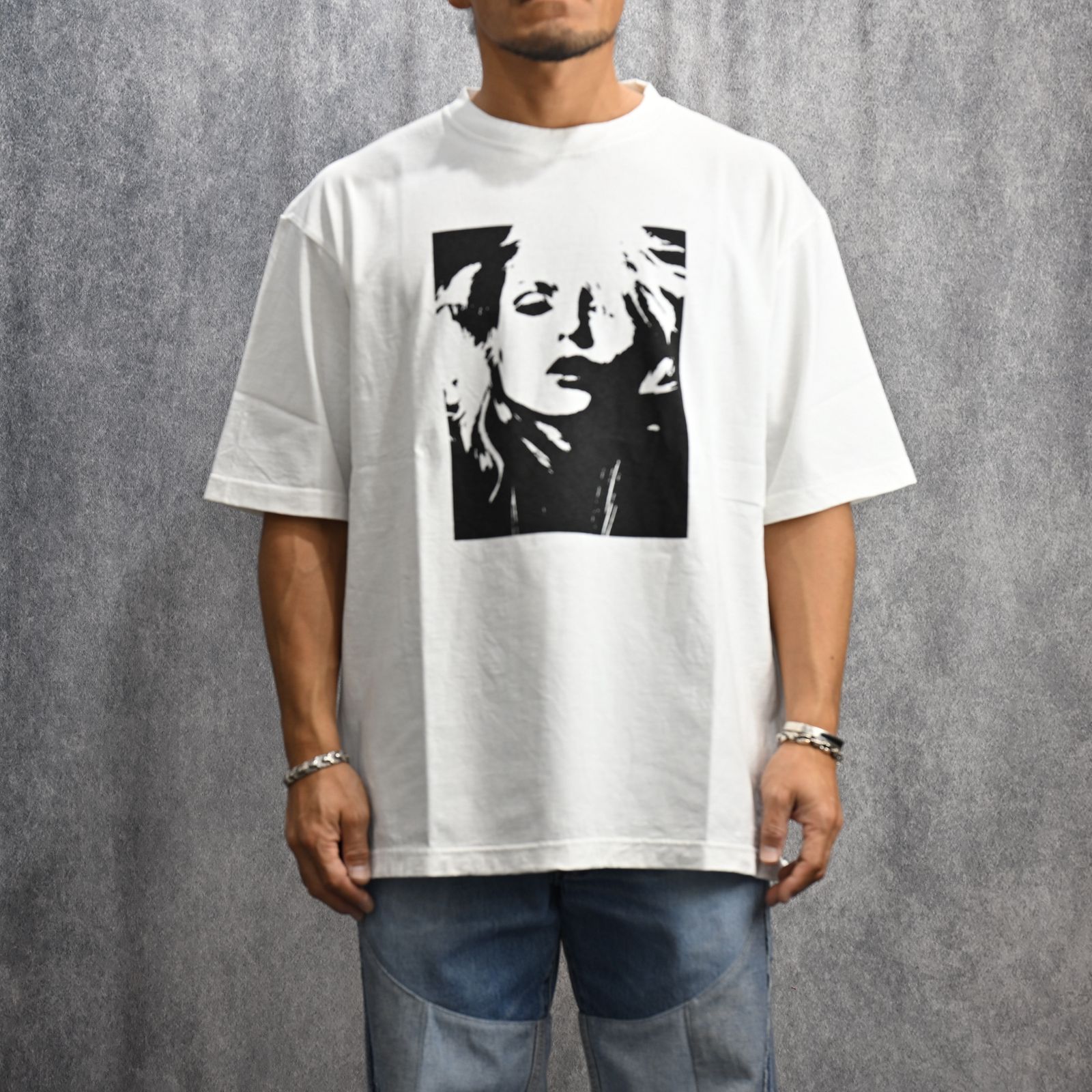 MOSCHINO★スマイリープリントTシャツ ホワイト★送関込 Moschino スマイリーモチーフ Tシャツ | ホワイト | FARFETCH JP
