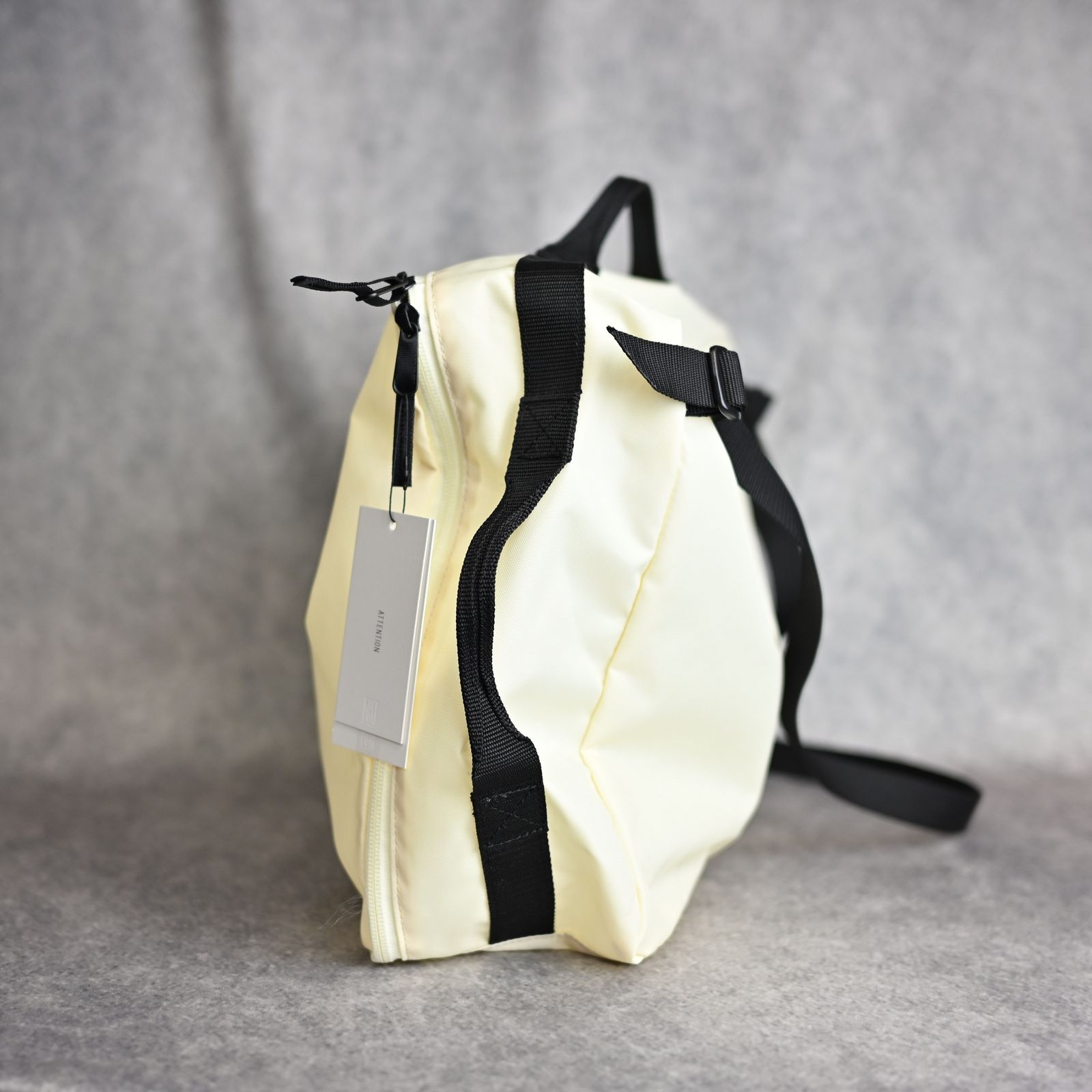 POUCH WITH STRAP （IVORY） / ファスナー ポーチ バッグ （アイボリー） / 9251-AC02