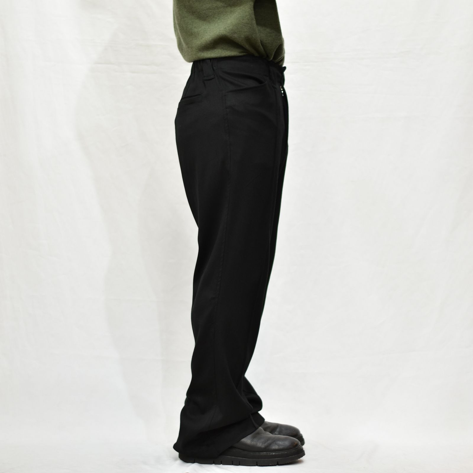 レーヨンシルク ストレッチフレアパンツ