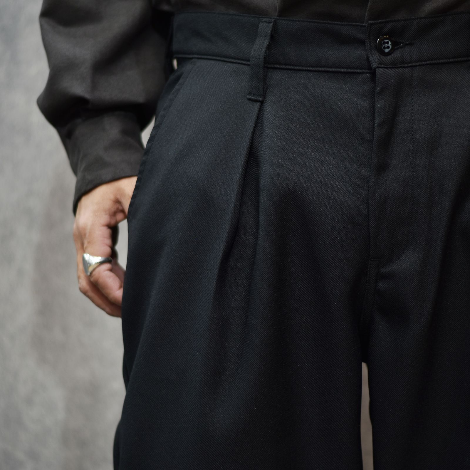 ST-P TUCK SLACKS (BLACK)｜スタプレ タック スラックス｜CL-26SS008
