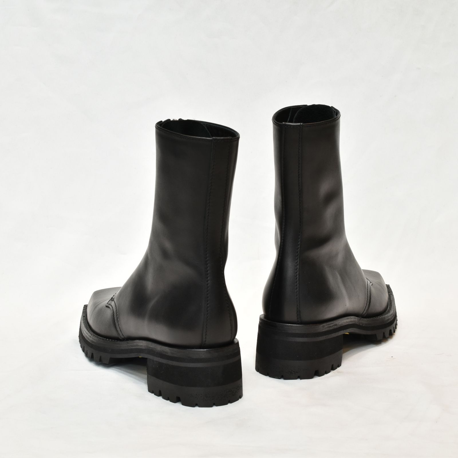 JOHNLAWRENCESULLIVAN - ZIPPED BOOTS” | chord online store