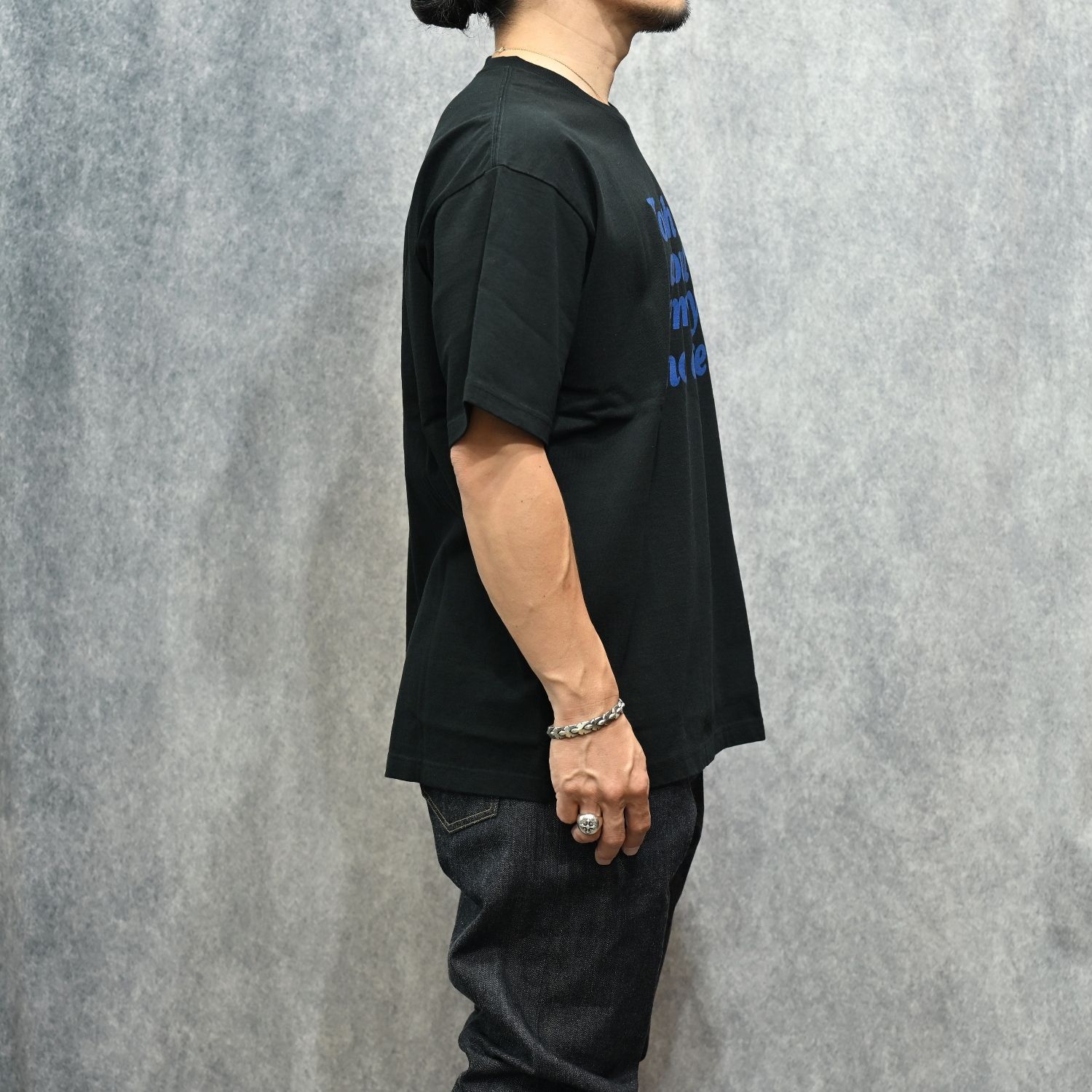 Youth is about TEE （BLK） プリント Tシャツ （ブラック）｜MDFBF08403
