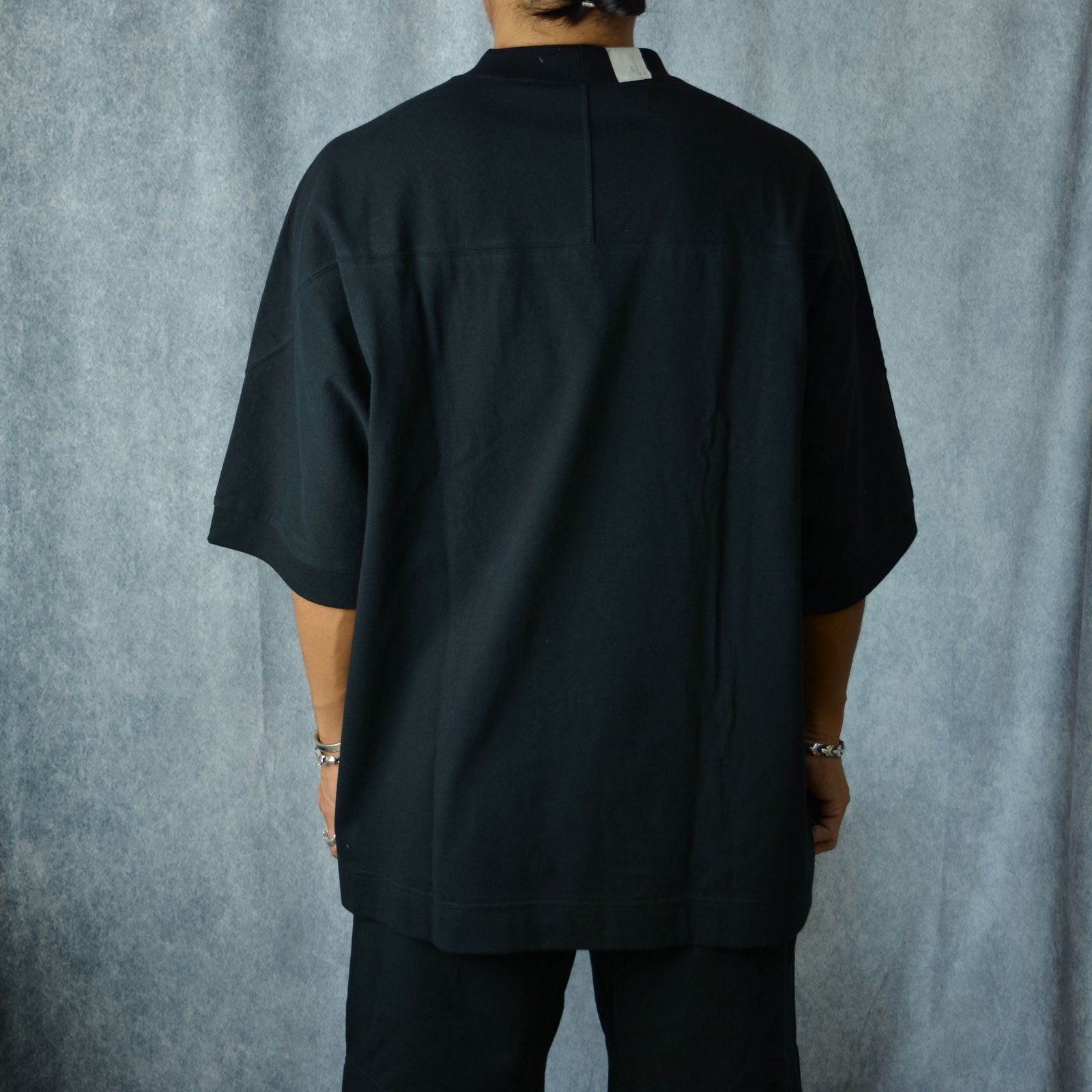 × champion  T-SH （BLACK） /  クルーネック Tシャツ （ブラック）