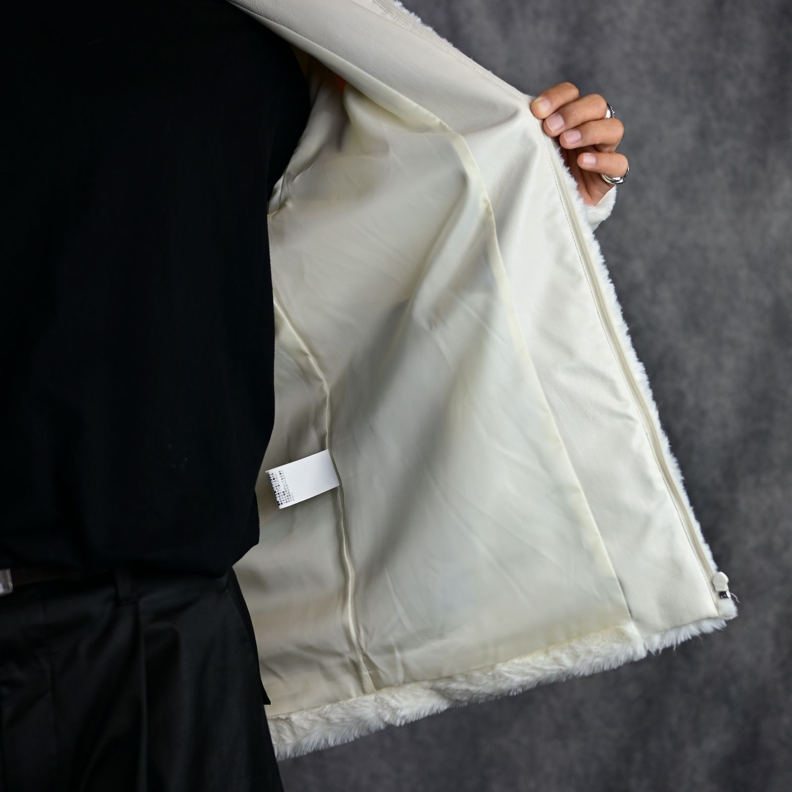 Fake Fur Middle Jacket （WHITE） / フェイクファー ジャケット ブルゾン （ホワイト）