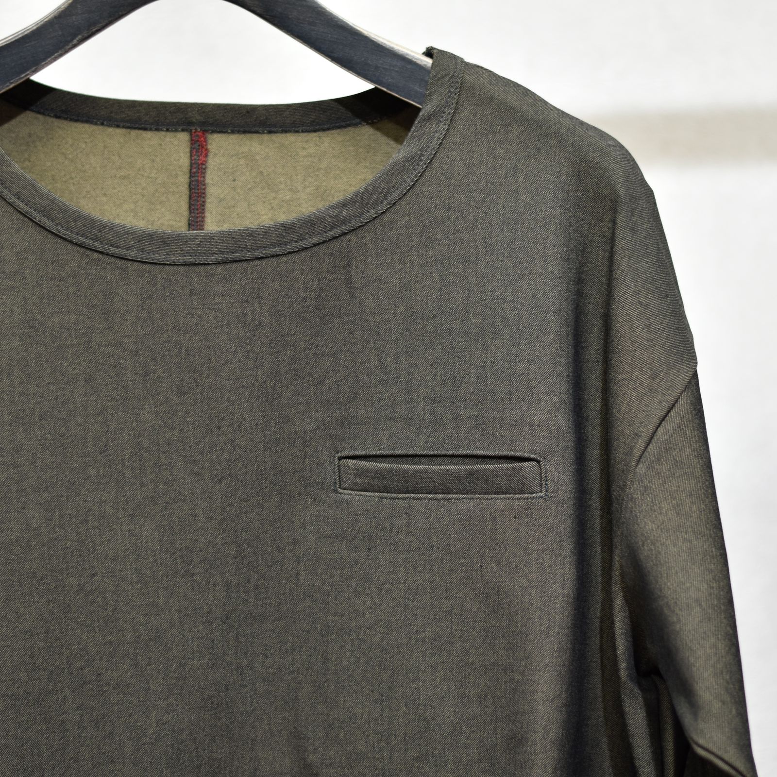 ポリエステルレーヨンアクリル ストレッチ ポケットカットソー （KHAKI）