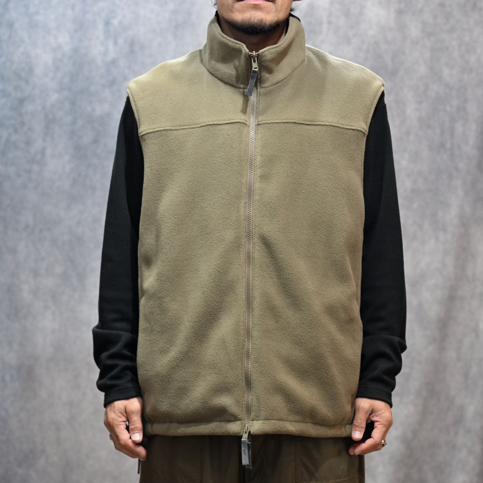 REVERSIBLE VEST （BEIGE）｜リバーシブル ベスト｜9252-VE01-003