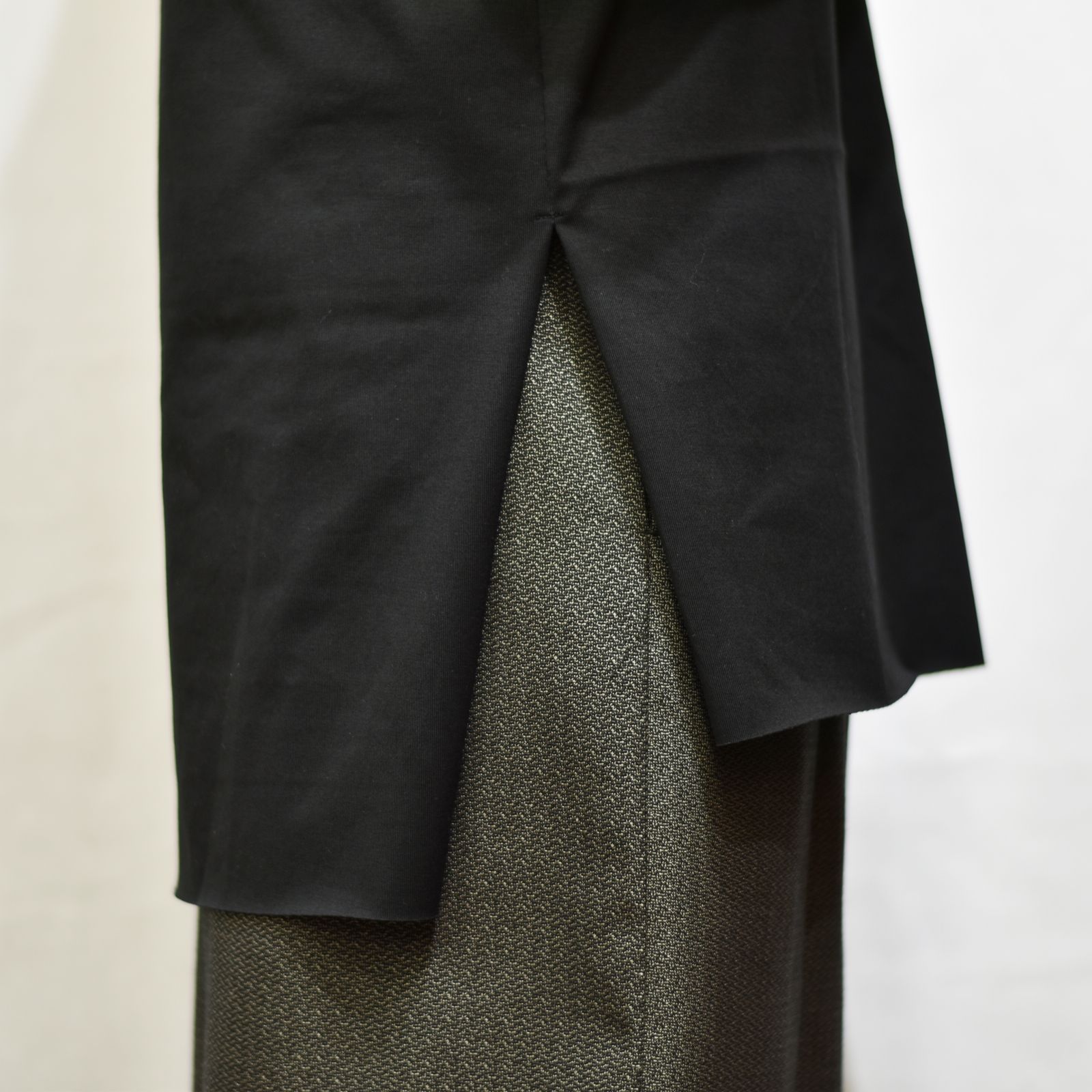 iwahaze pullover (black)
