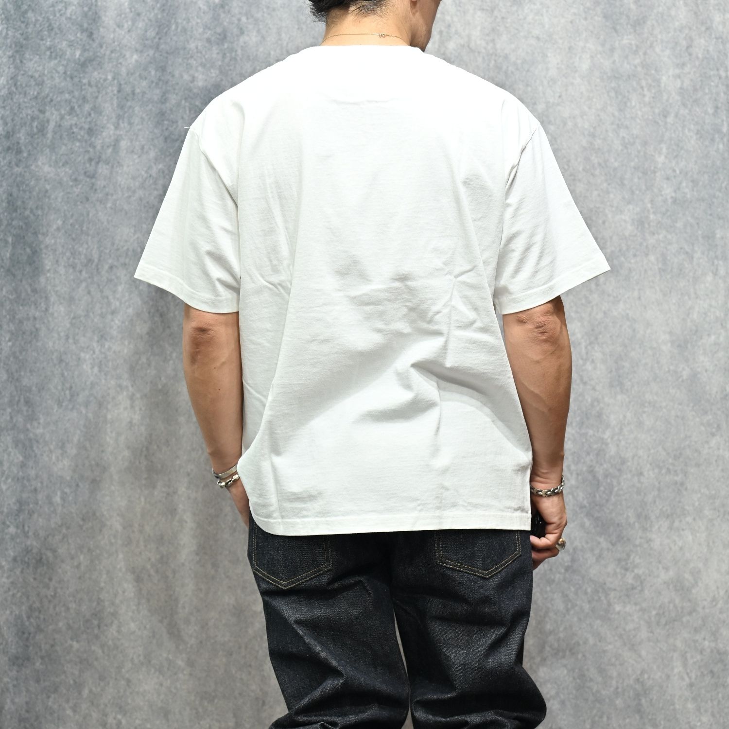 Too Much beauty TEE （WHT） プリント Tシャツ （ホワイト）｜MDFBF08402