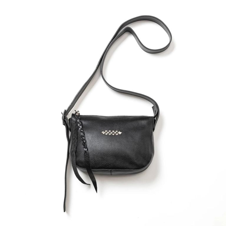 CALEE - STUDS LEATHER SHOULDER BAG <REGULAR> (BLACK CALEE - STUDS LEATHER SHOULDER BAG <REGULAR> (BLACK