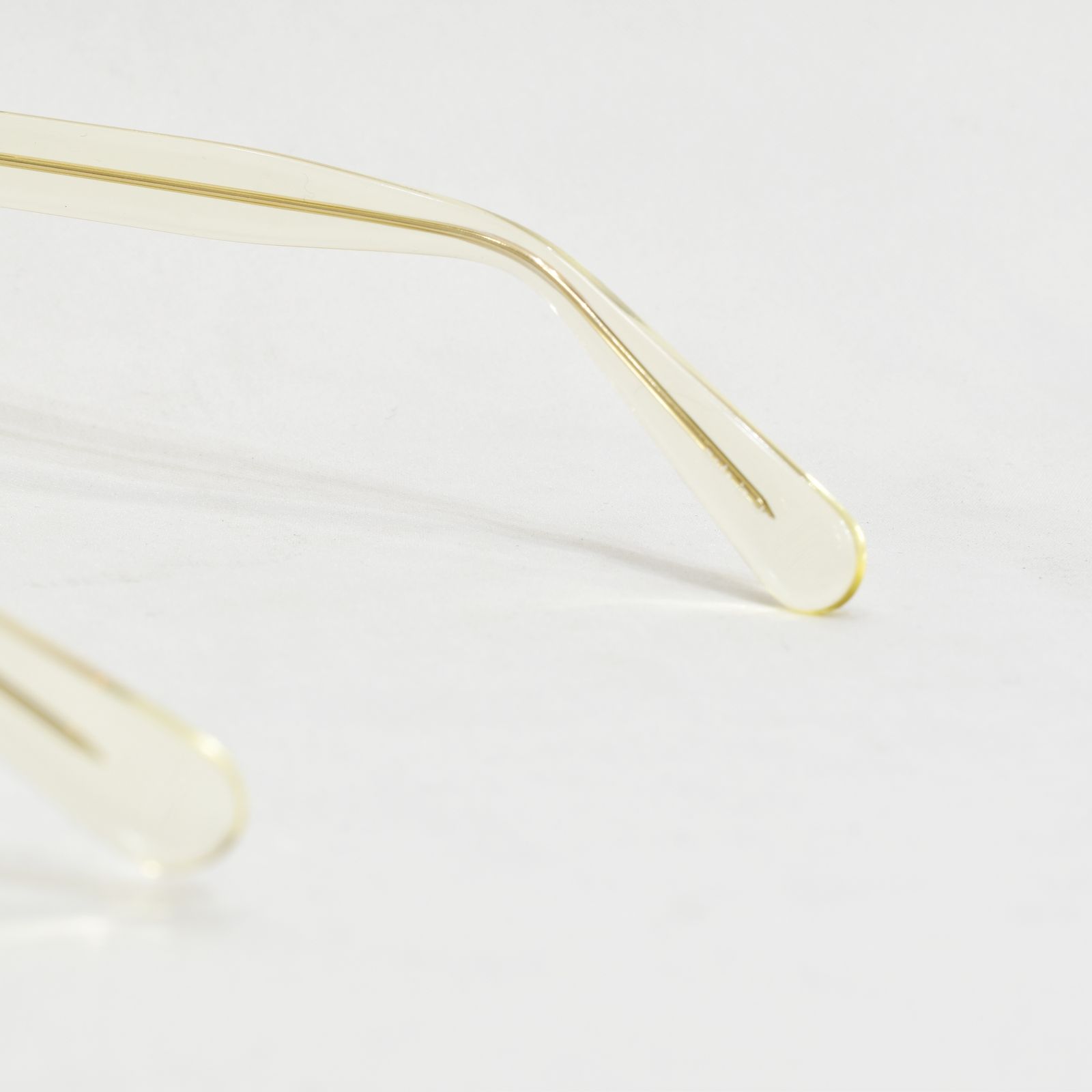 B/W TYPE GLASSES (CLEAR/GREEN)
